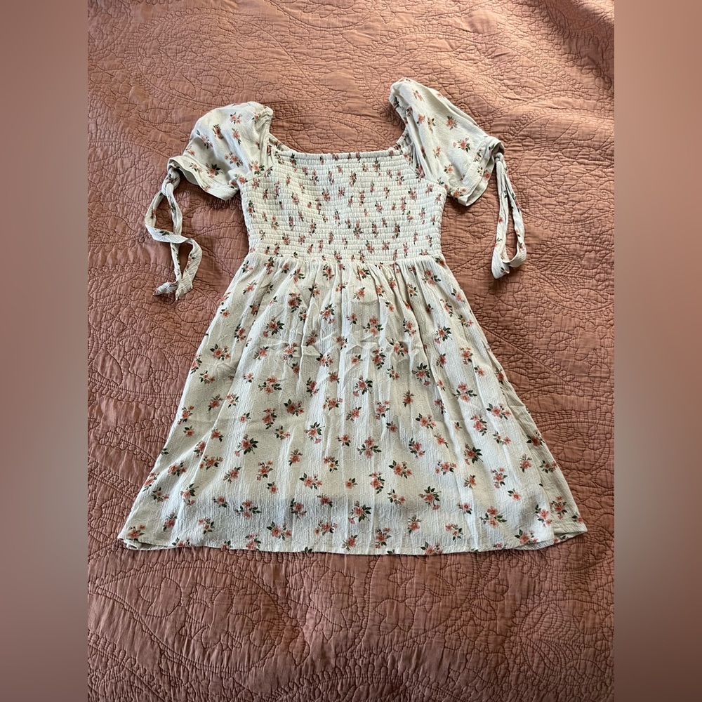 American Eagle Cream Floral Dress